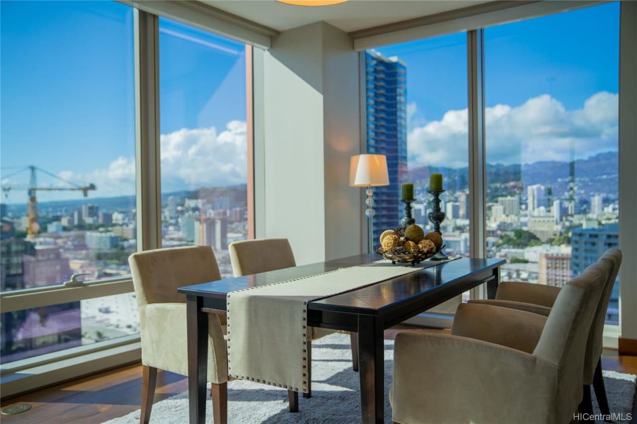 1555 Kapiolani Blvd, #2107