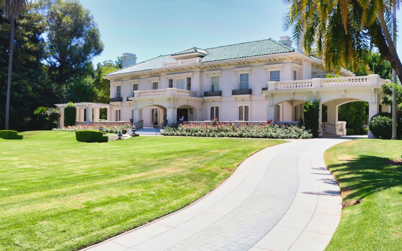 Discover Pasadena's Luxury Estates: Exclusive Real Estate in 2024