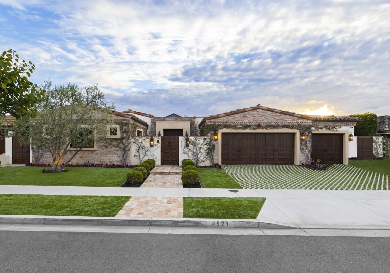 VALIA Properties Corona del Mar Luxury Real Estate