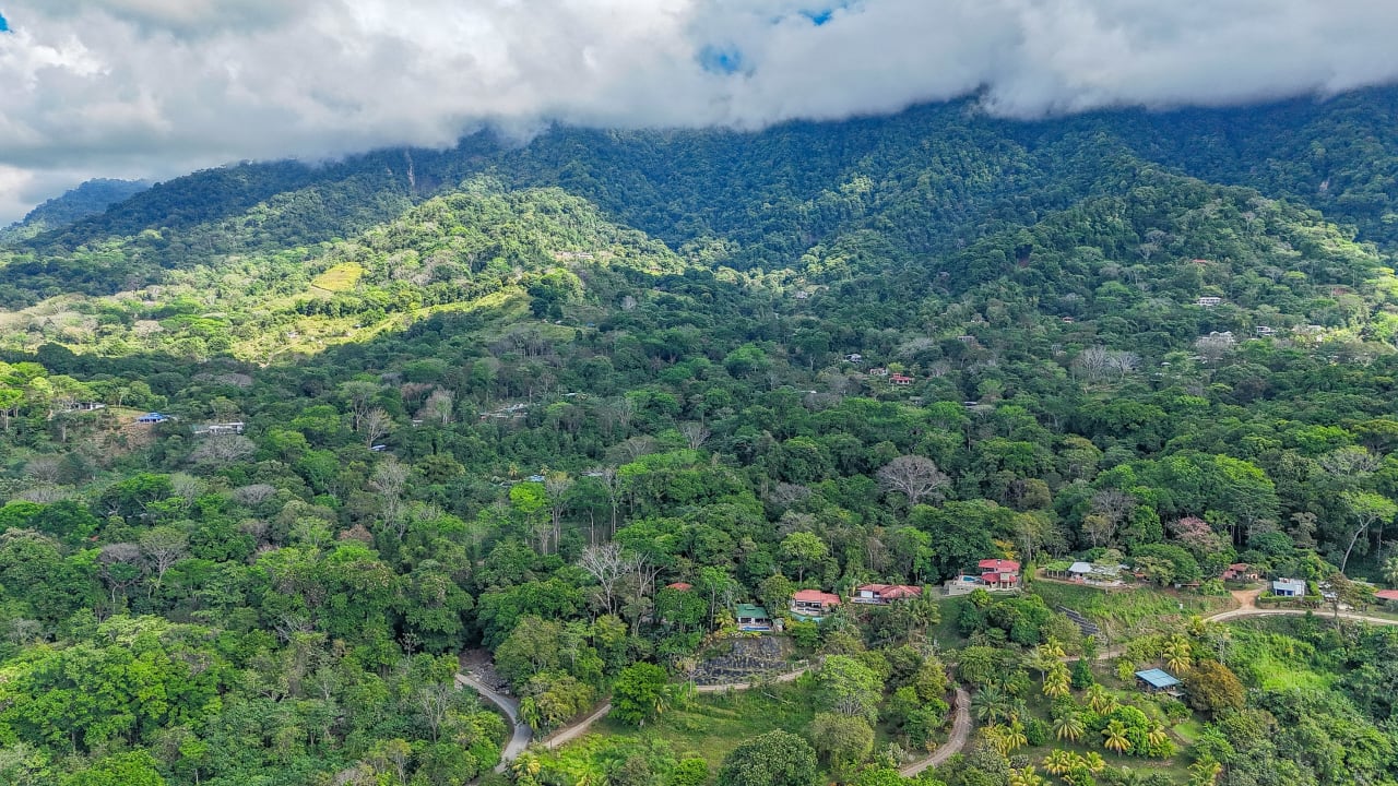 A 3-Bedroom Home With Spectacular Pacific Ocean View On The Edge Of Ojochal