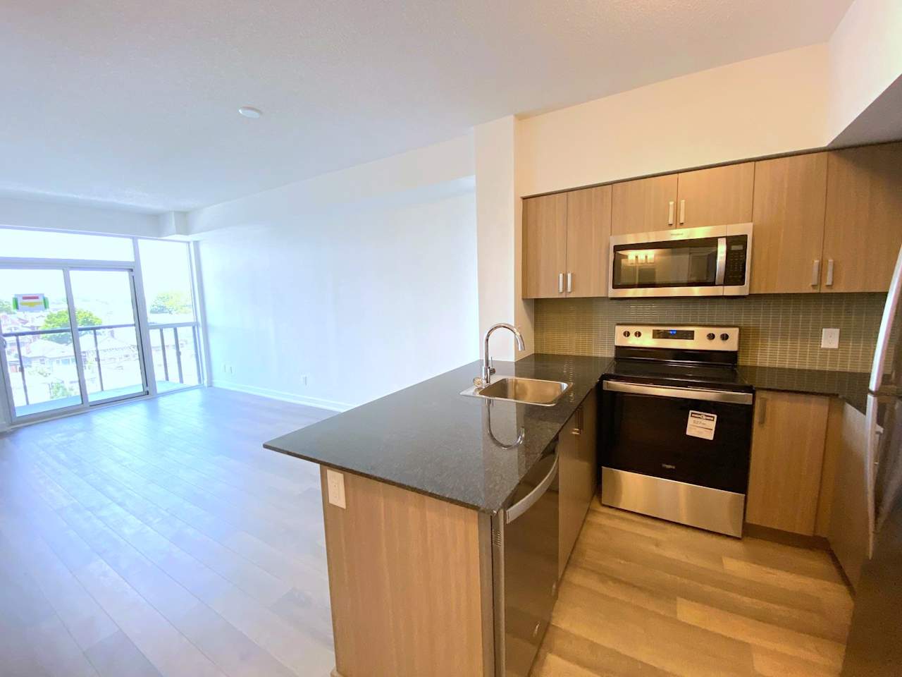 1603 Eglinton Ave W Unit: 413