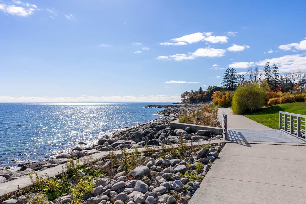 Luxury Lakefront Condominium 10 Maple Grove Unit 26