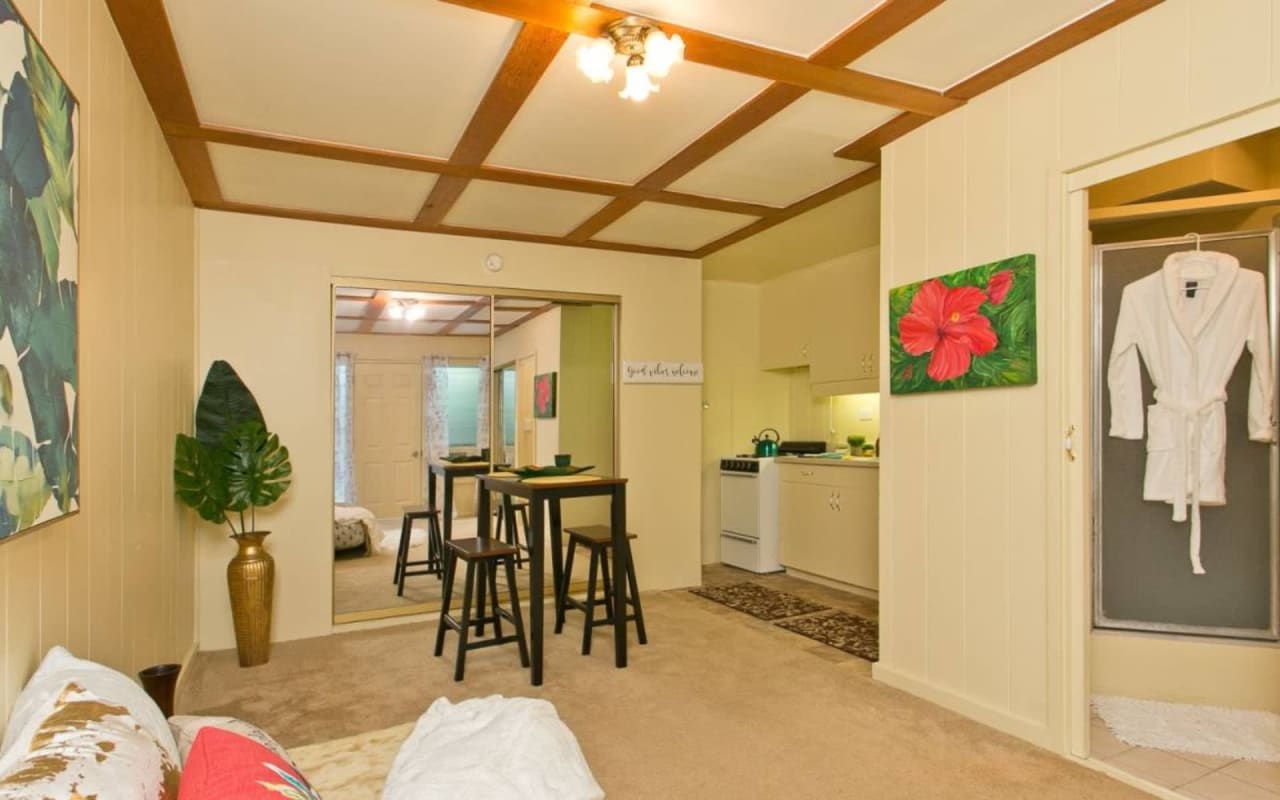 Quaint Waikiki Studio Just Minutes from the Sun and Surf