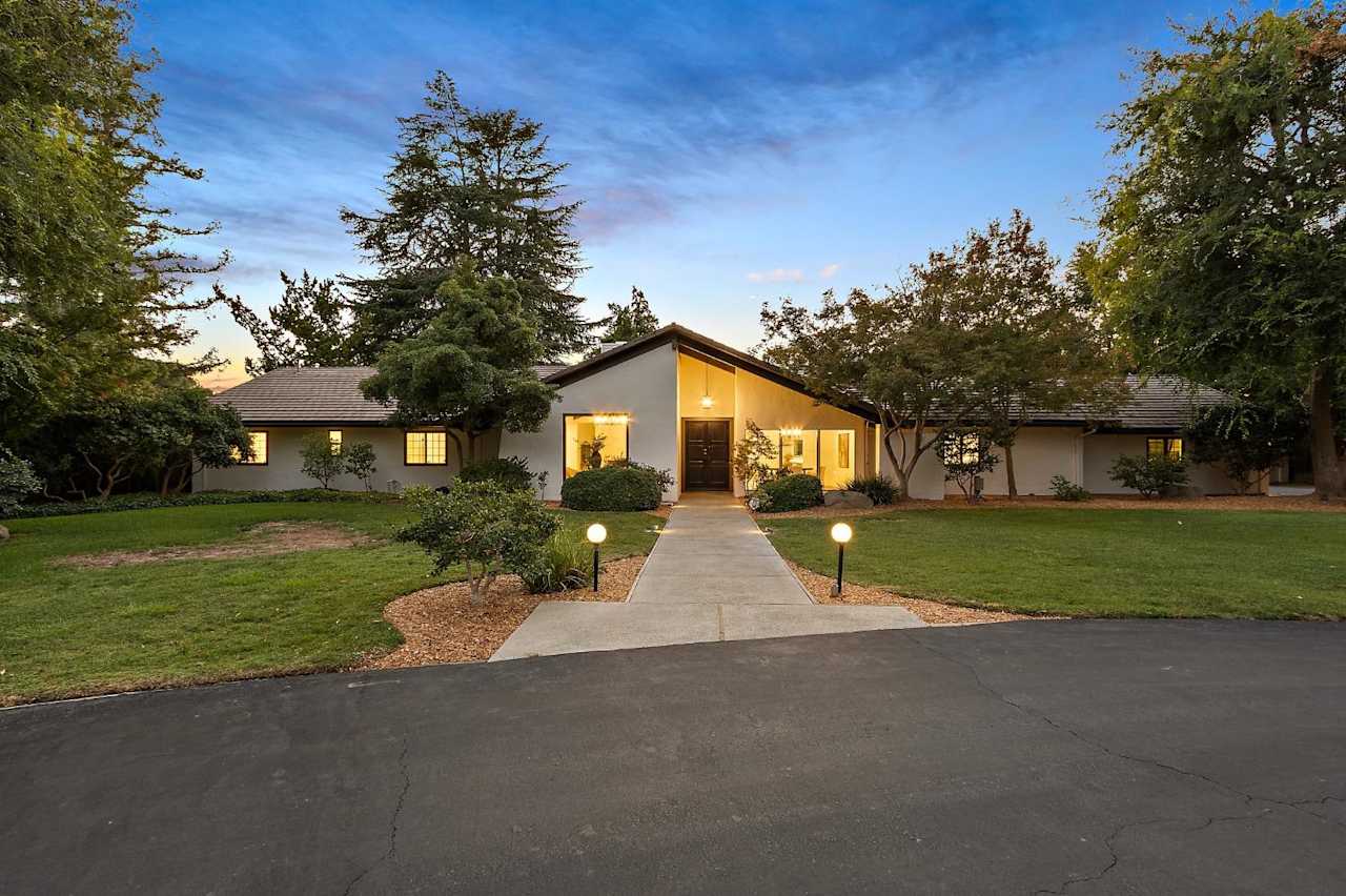 Fresno realtor for Van Ness Extension, Van Ness Extension home for sale