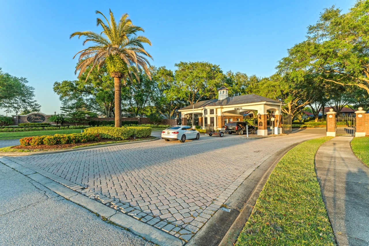 Dr Phillips Lakefront Luxury Pool Home