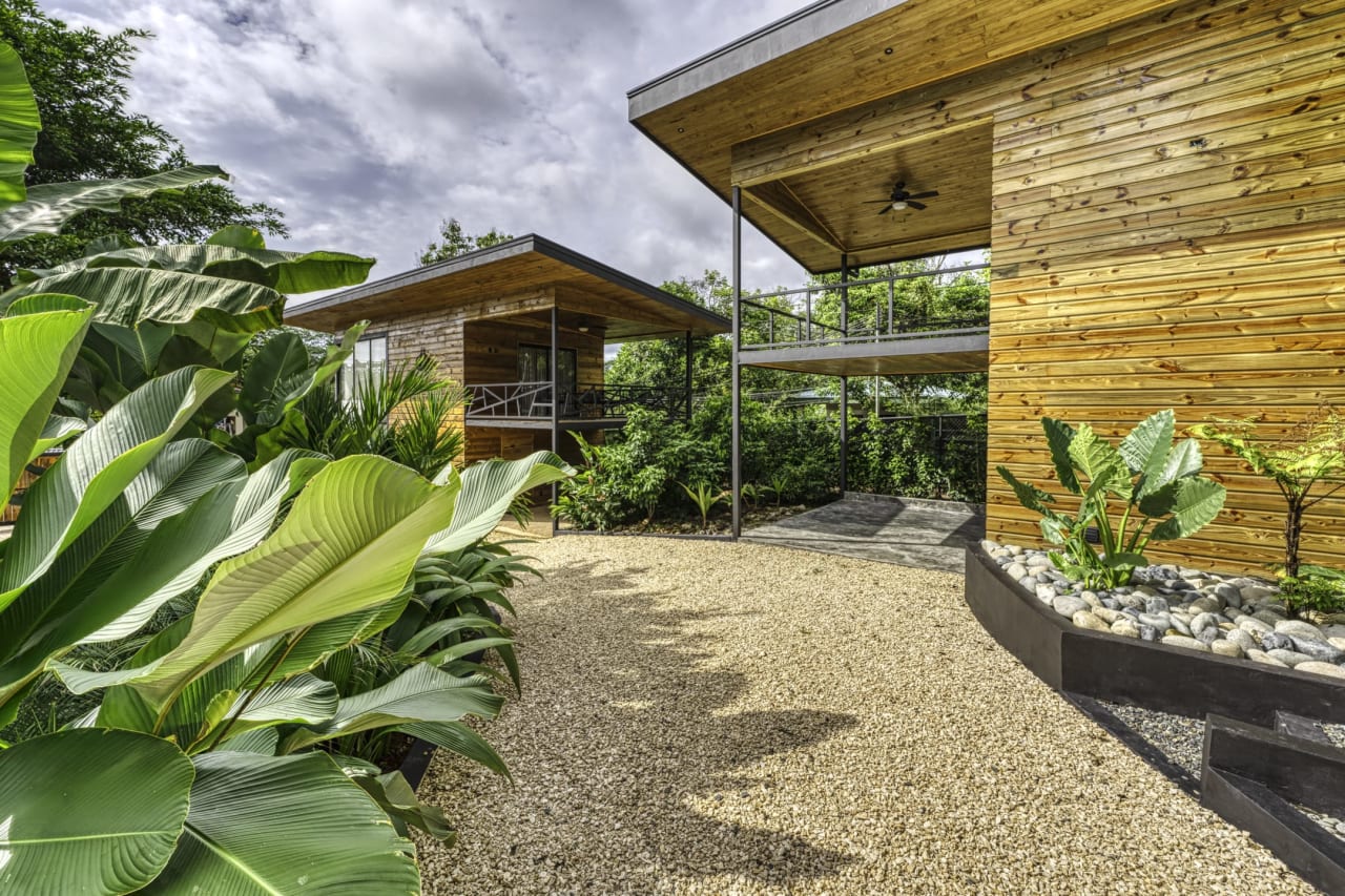 Modern Tropical Villas walking distance to Uvita Town