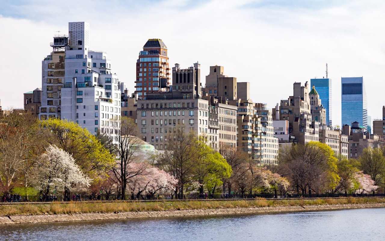 Upper East Side vs. Upper West Side: Where Should You Live? - Lincoln Towers