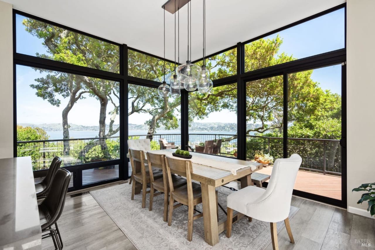 Discover Serenity and Luxury at 10 Laurel Ln, Sausalito