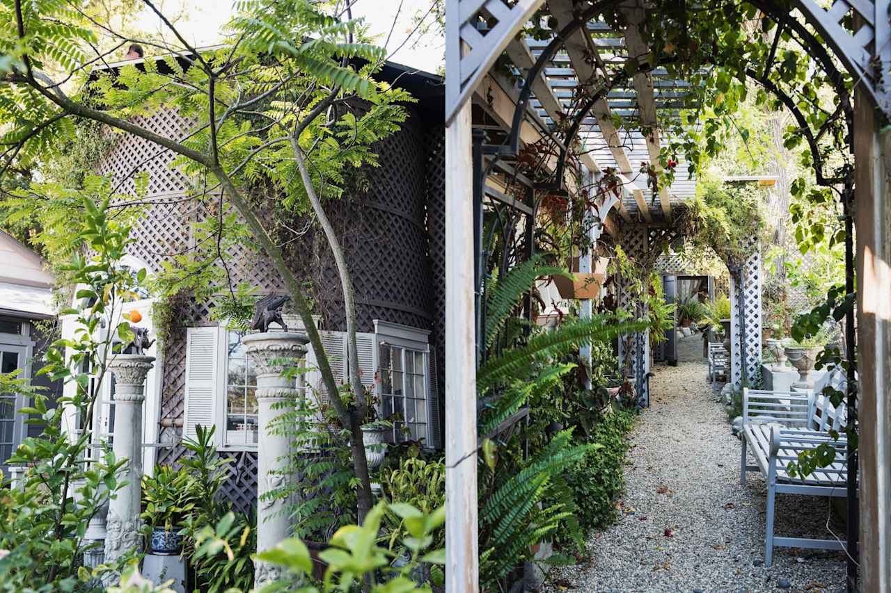 8805 LOOKOUT MOUNTAIN Avenue