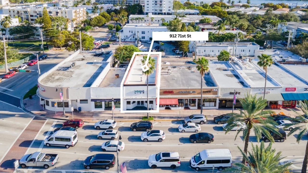 Second Gen Former Nightclub/Restaurant Space For Sale 