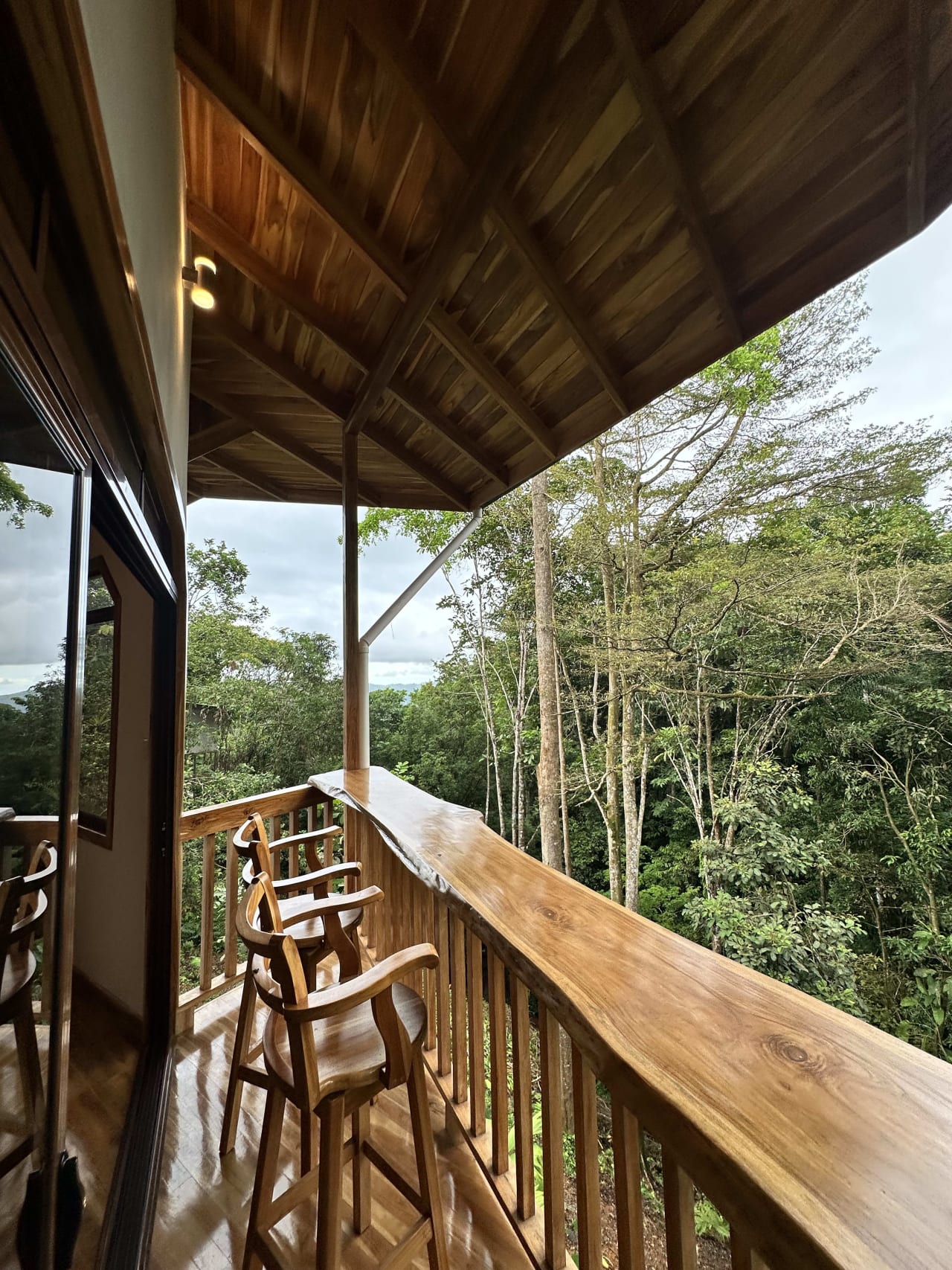 Discover the Charm of an Exotic Home in Las Tumbas, Costa Rica