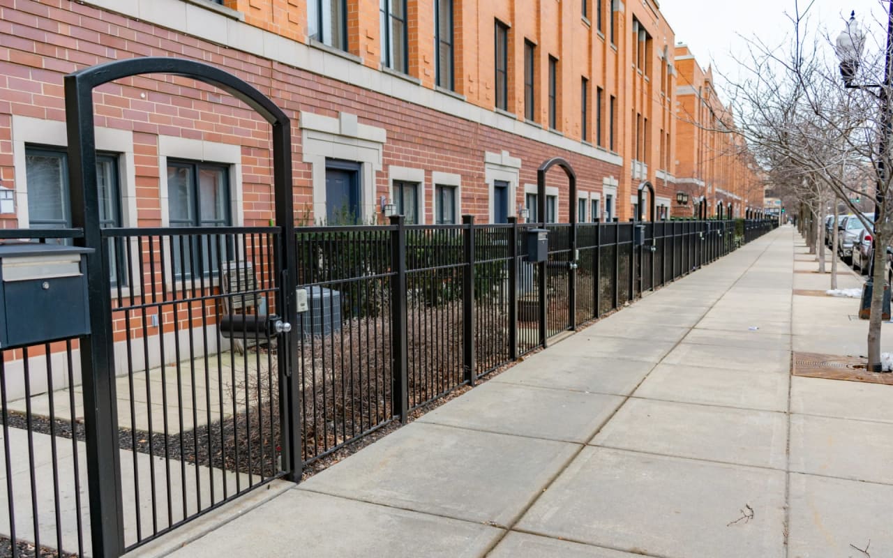 West Loop Gate Chicago Real Estate - West Loop Gate Chicago Homes