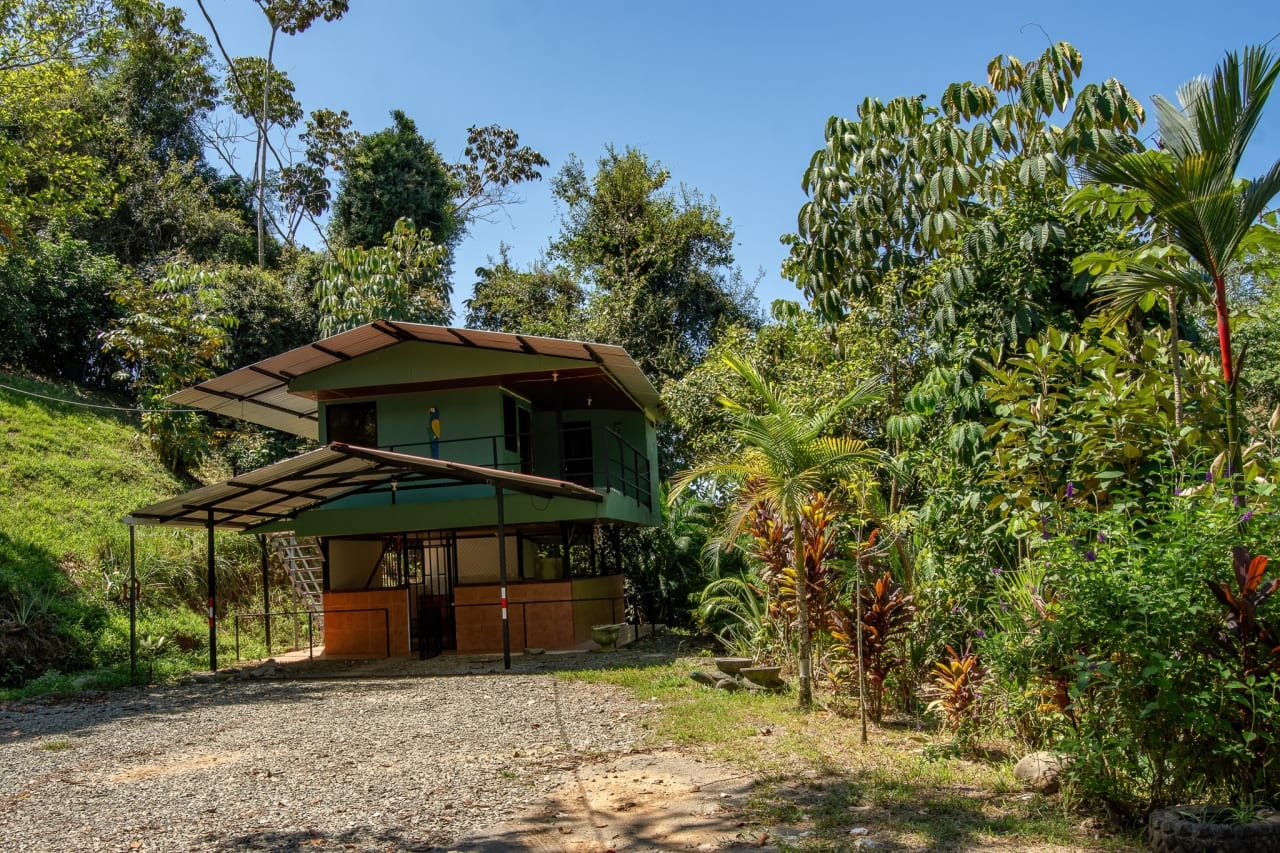 ECO-FRIENDLY 8 Home Parcel With Land to Expand