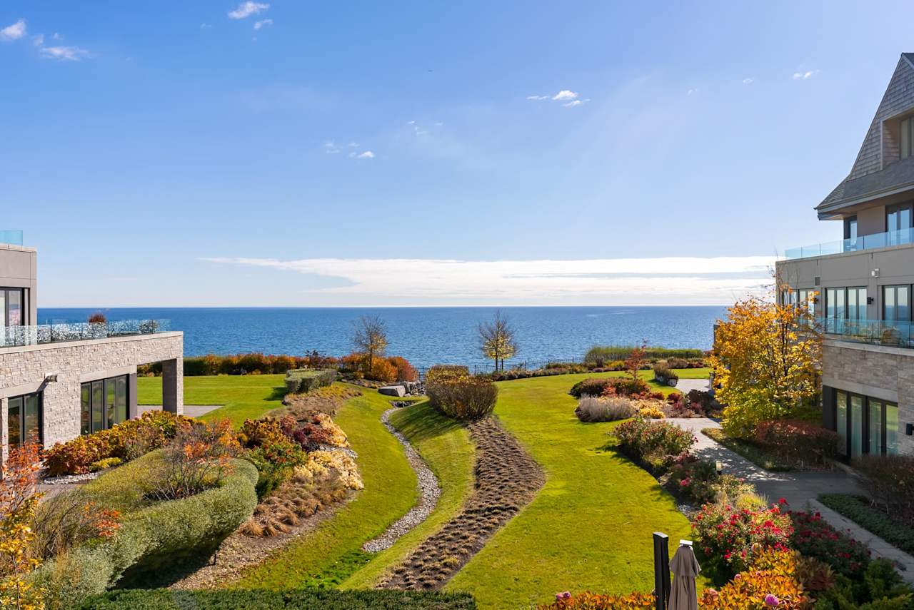Luxury Lakefront Condominium 10 Maple Grove Unit 26