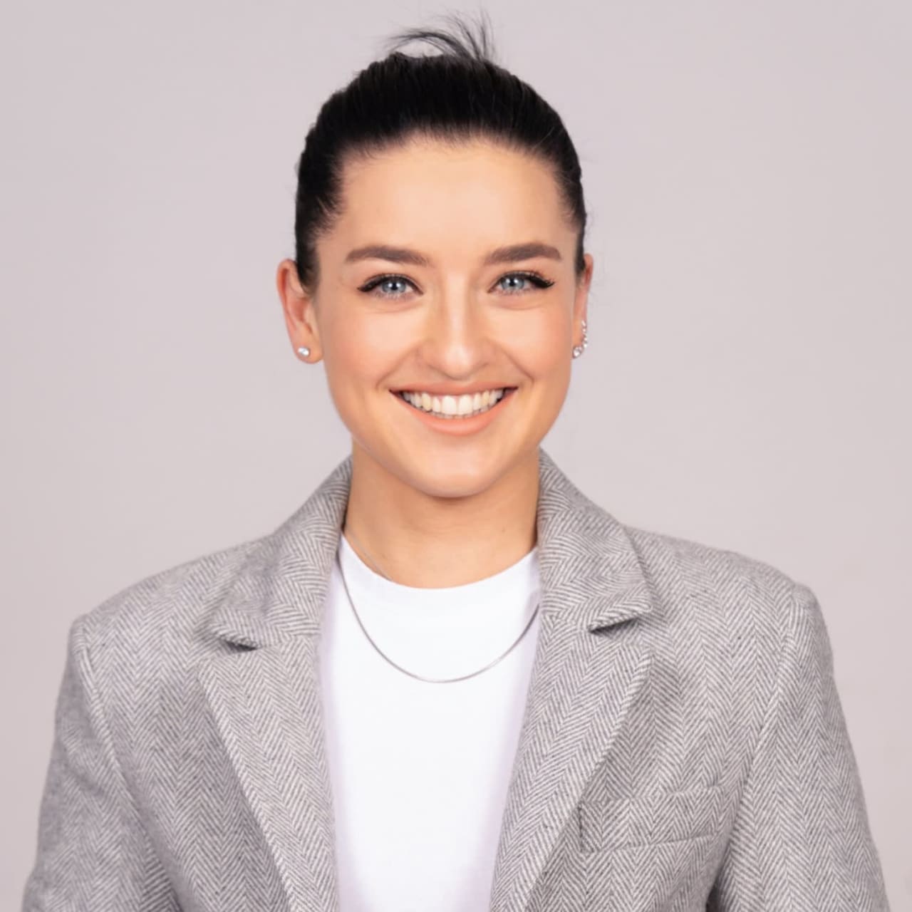 Natalia Rawska SERHANT.