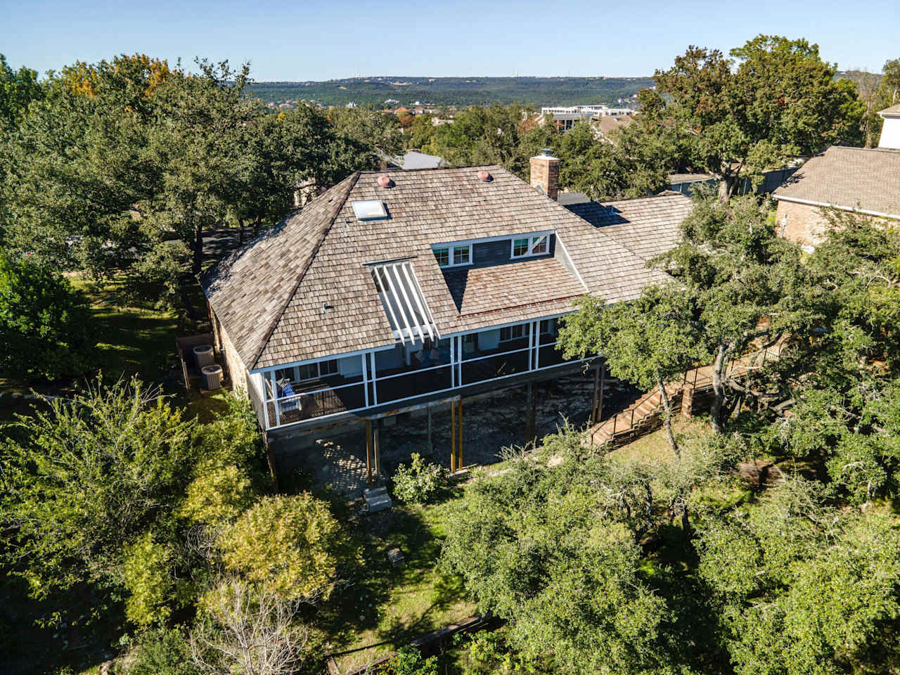 3401 Riva Ridge Road | Charming Westlake Residence