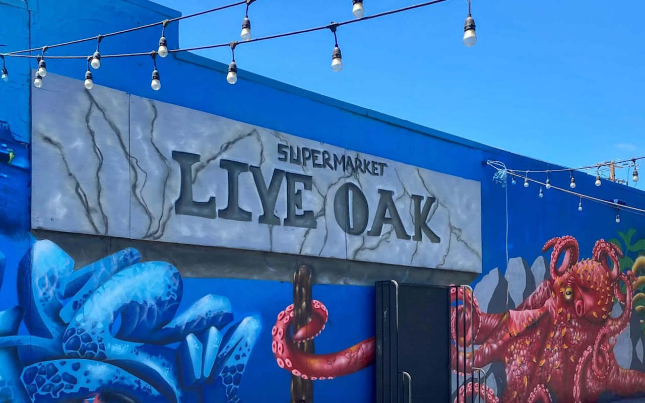 Live Oak Pistol Pete Real Estate Peter Eubank Room Real Estate