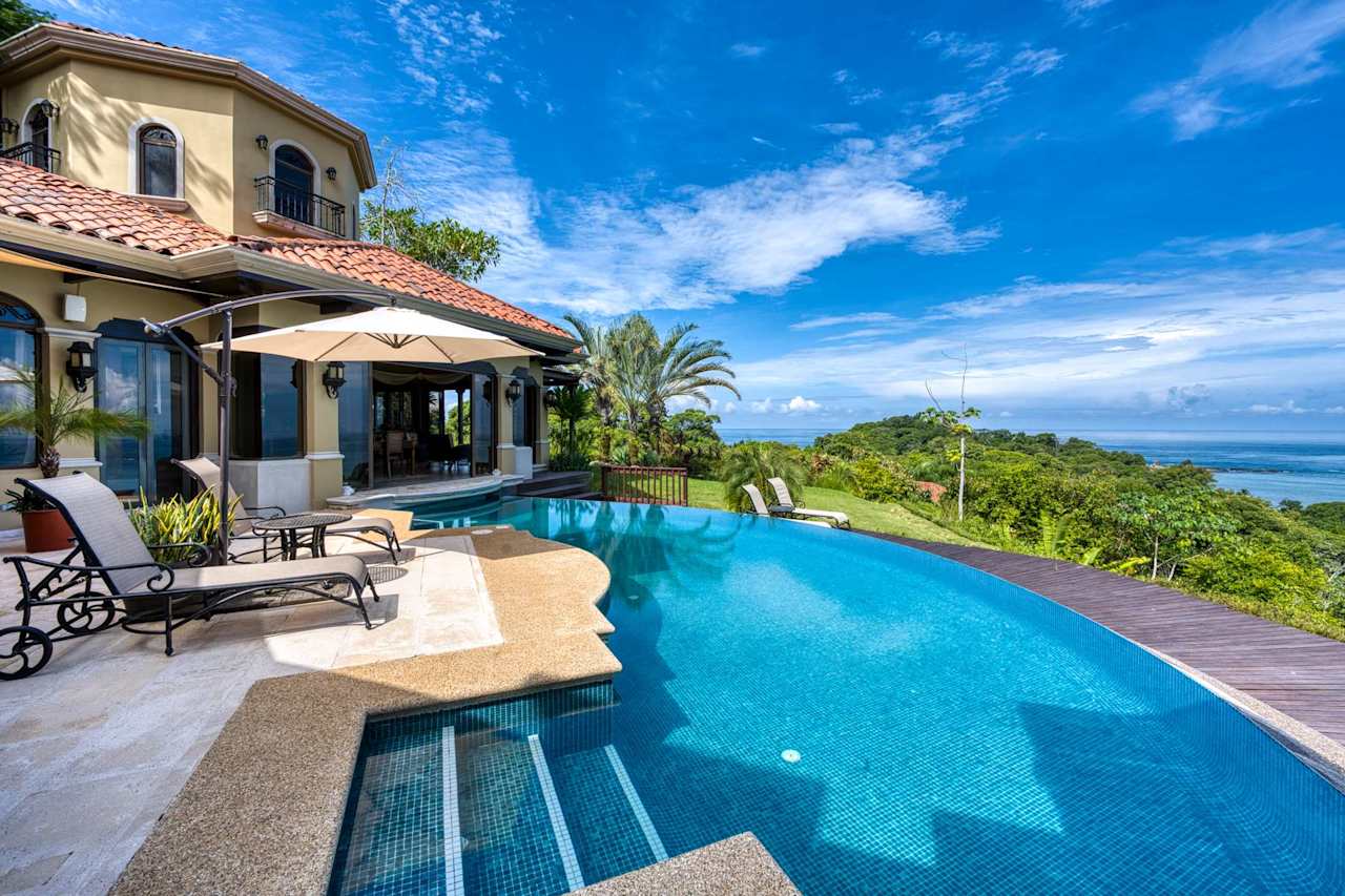 Pacific Dreams a Luxurious Colonial-Style Home with Spectacular Ocean Views