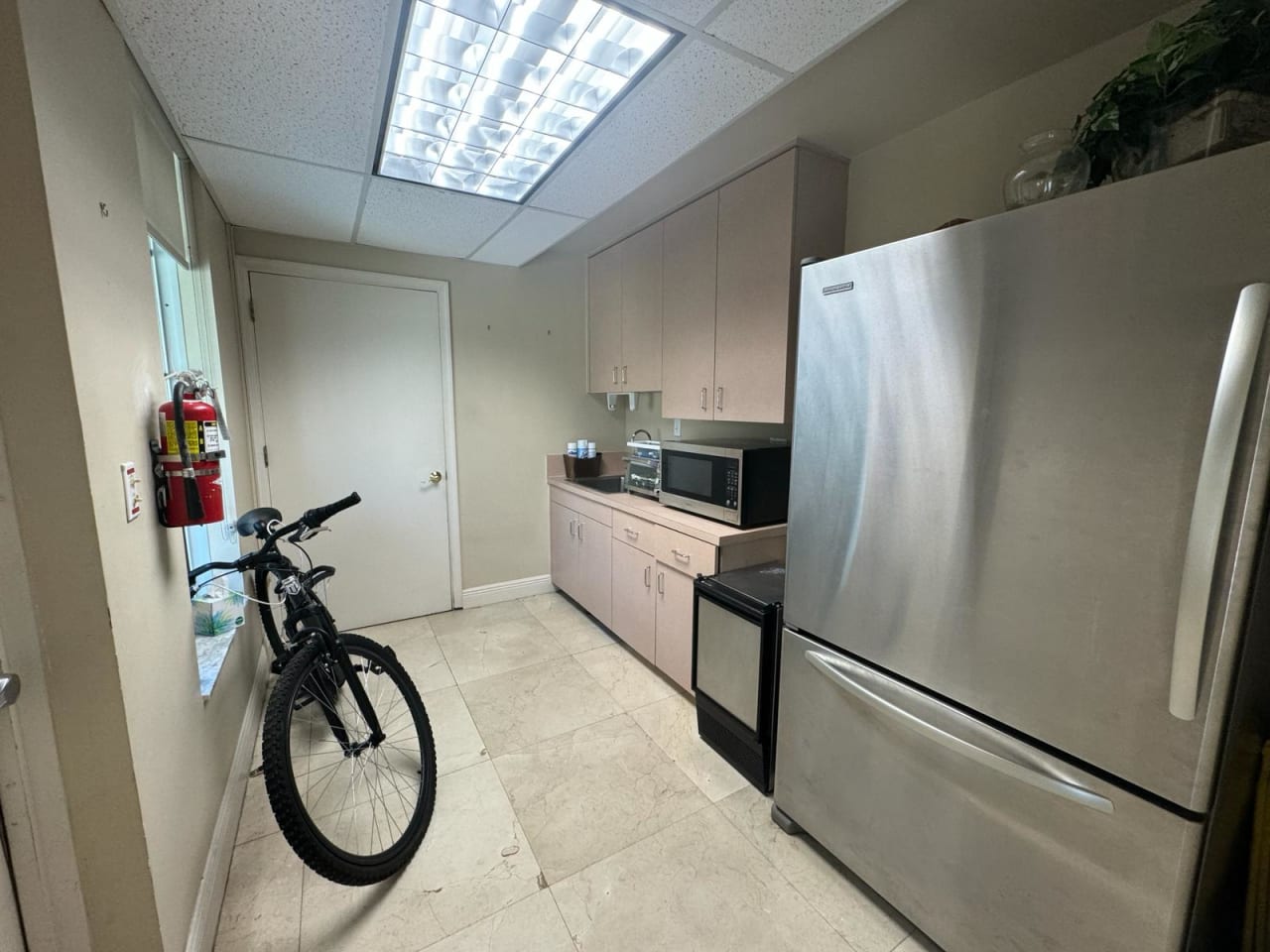 1,990 SF Office Space for Lease in Coral Gables