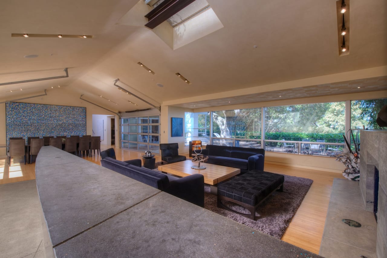 Tiburon's Award-Winning Modern Masterpiece-       Represented Seller