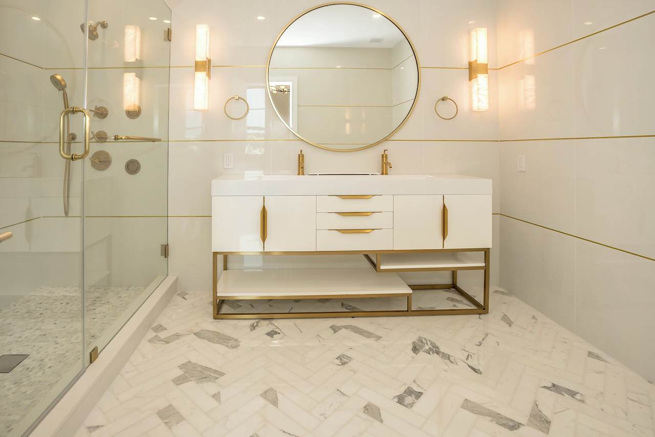 100 Garvies Point Road, Unit 1037 Gail Holman Real Estate Manhasset