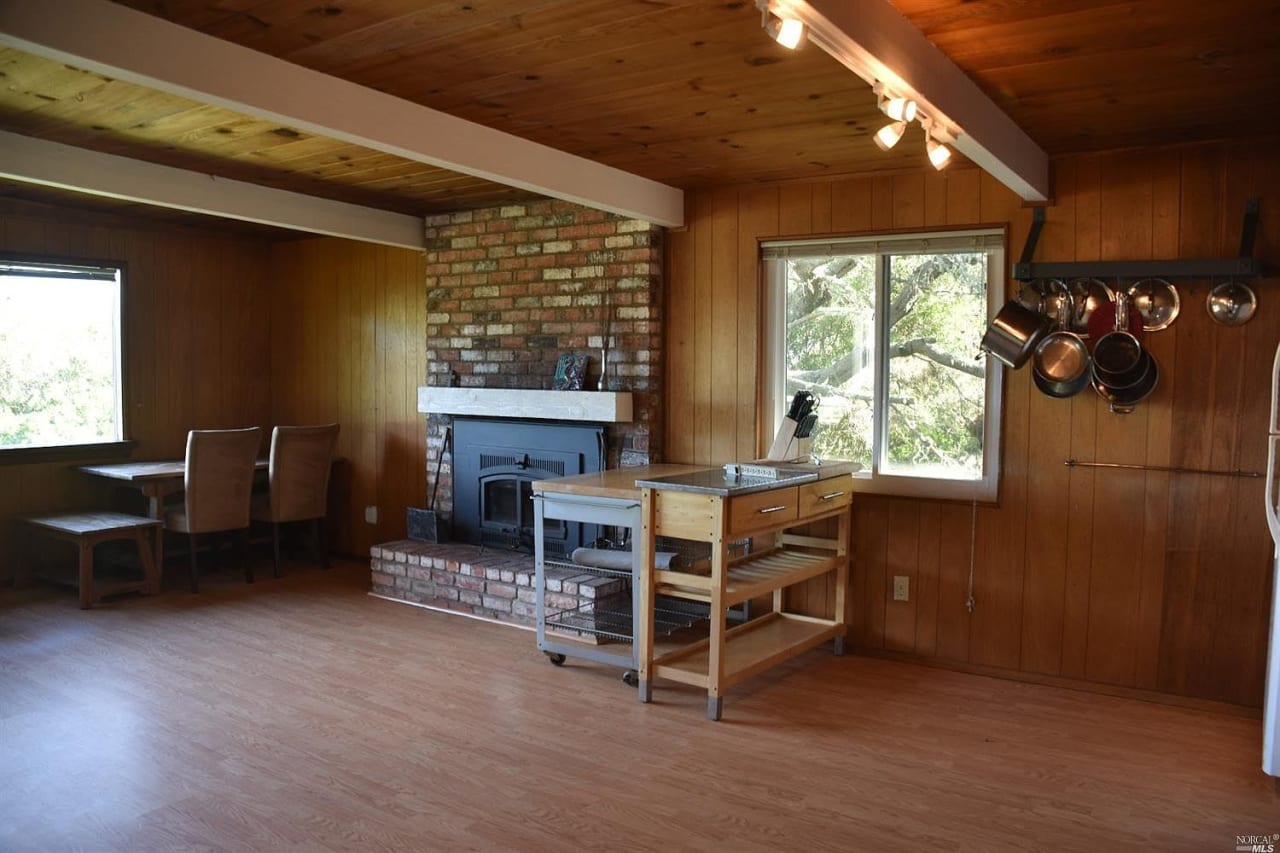 255 Driftwood Avenue