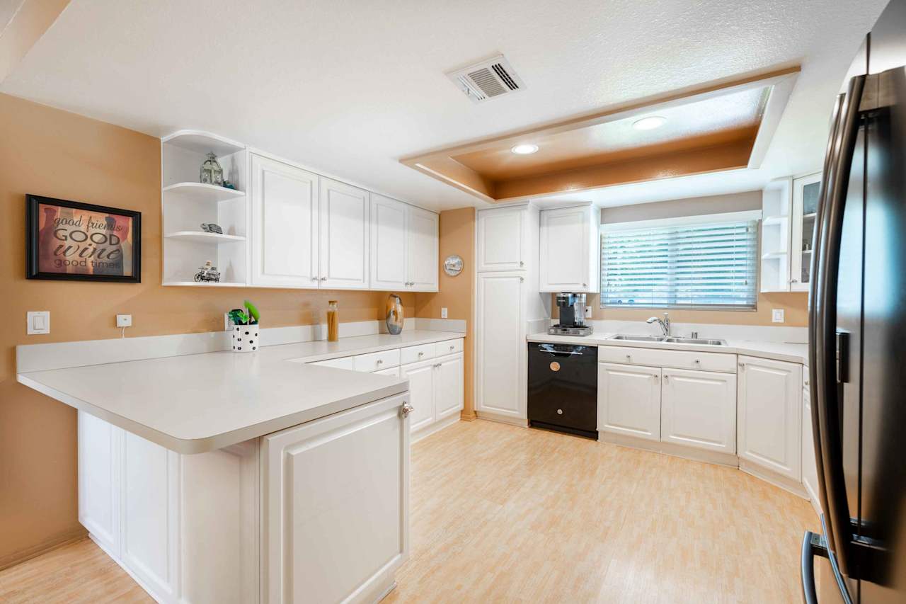 6700 Aqueduct Ave Midvale Estates l Van Nuys