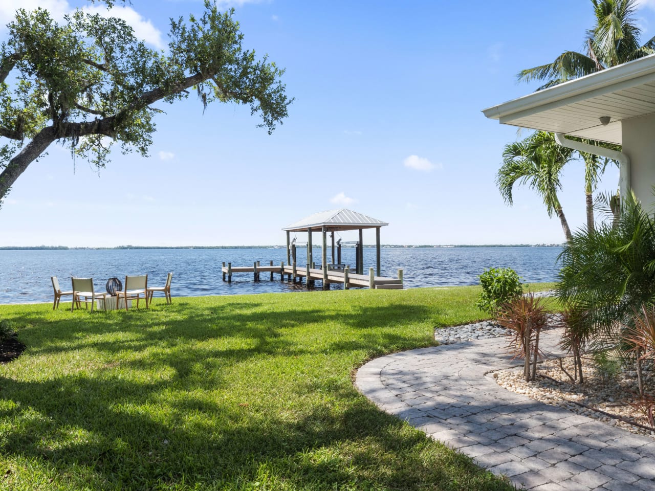 Riverfront Gem 1209 Coconut Drive Fort Myers FL 33901