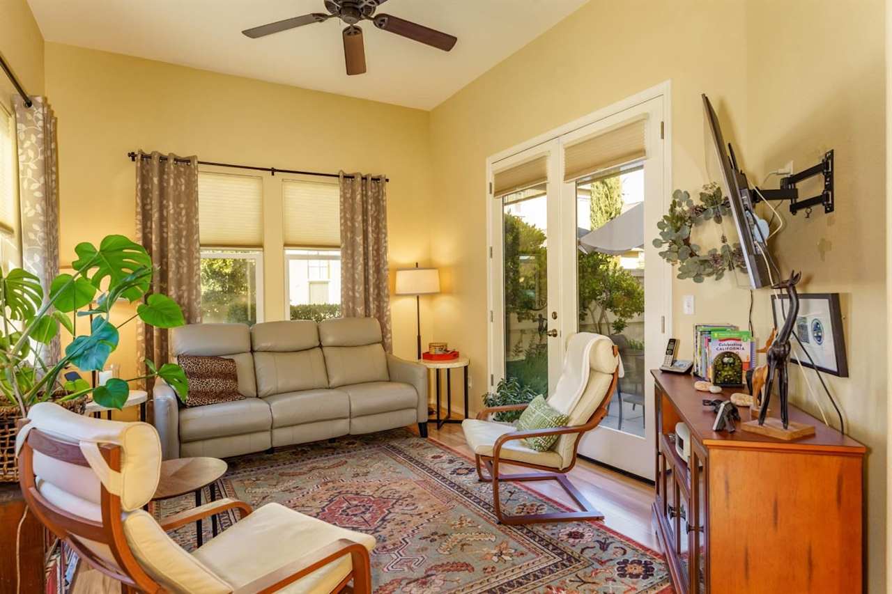 4012 Trenton Ave Clovis, CA 93619 2 Beds, 2.75 Baths