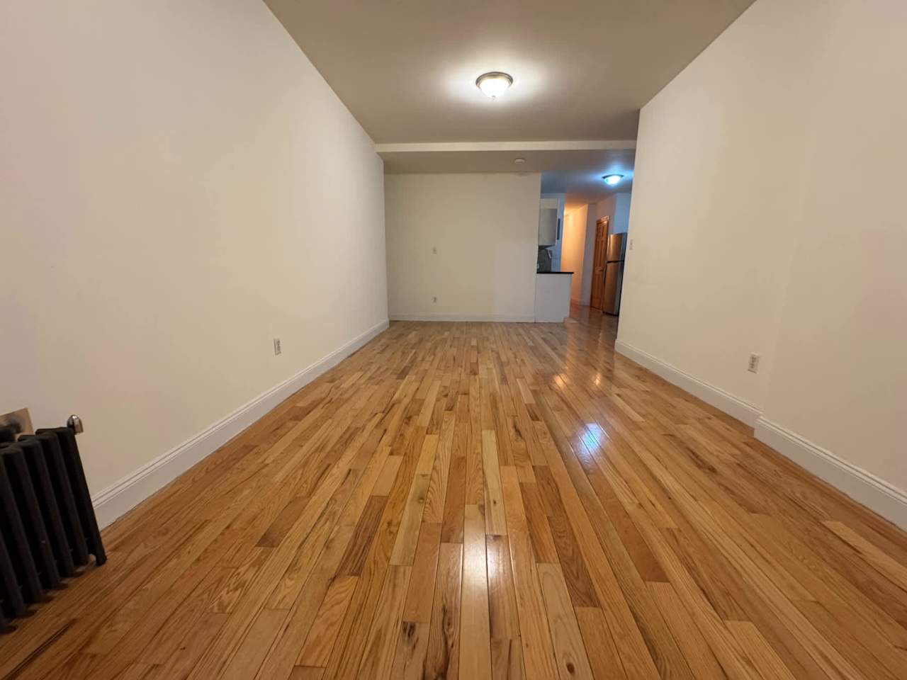 STREET Nicholas AVENUE