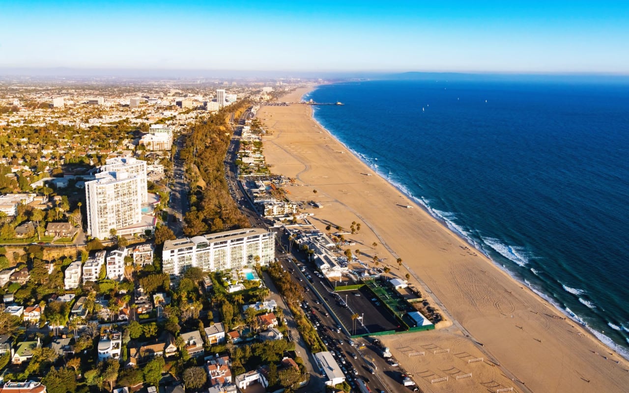 SANTA MONICA