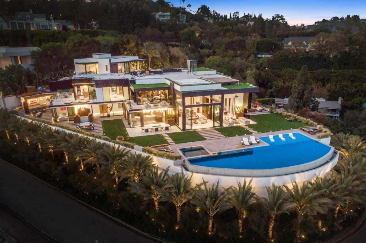 8 Architecturally Stunning Homes for Sale in Los Angeles