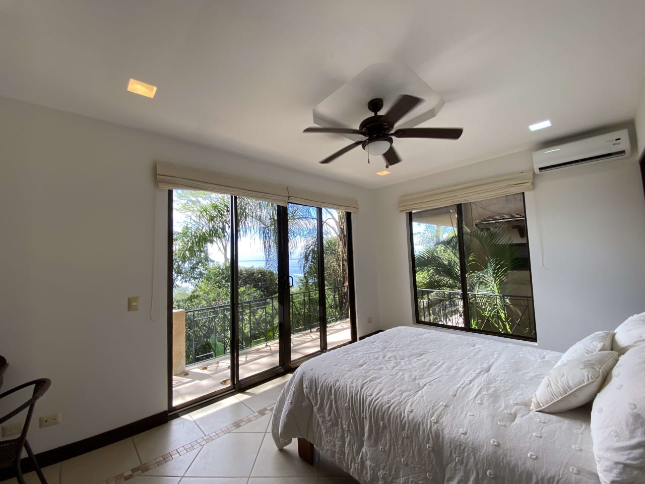 Casa Rinvia Ocean Views In Gated Community