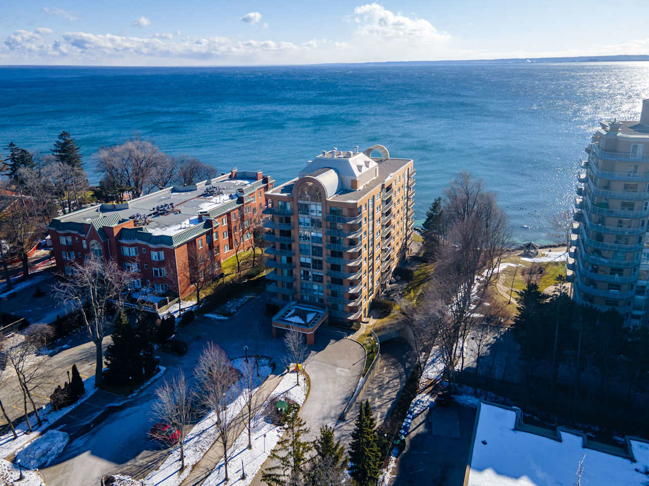 Waterfront Condo Burlington3032210 Lakeshore Rd
