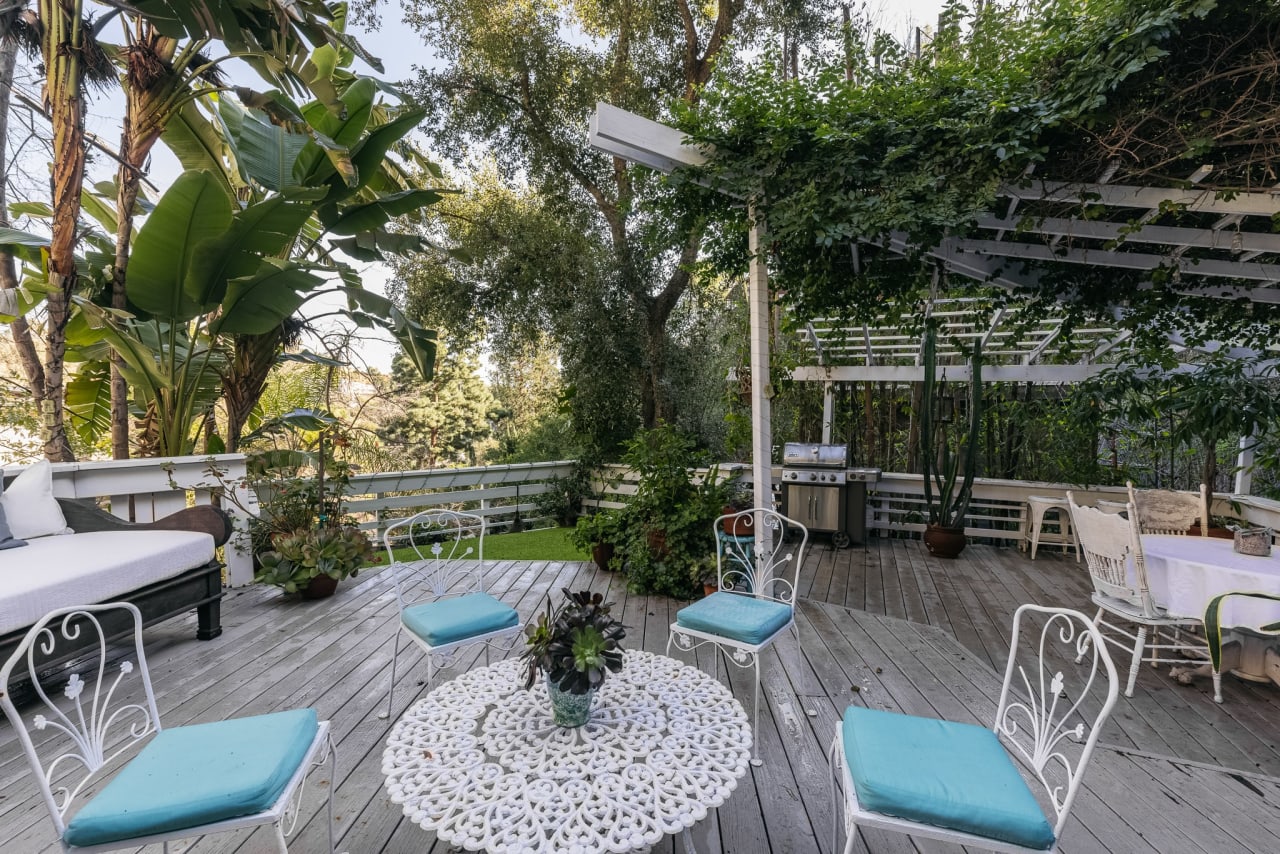 Tranquil and Private Mid Century in Beachwood Canyon