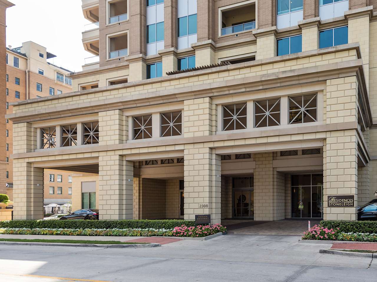 The Stoneleigh Condo Dallas 2300 Wolf St