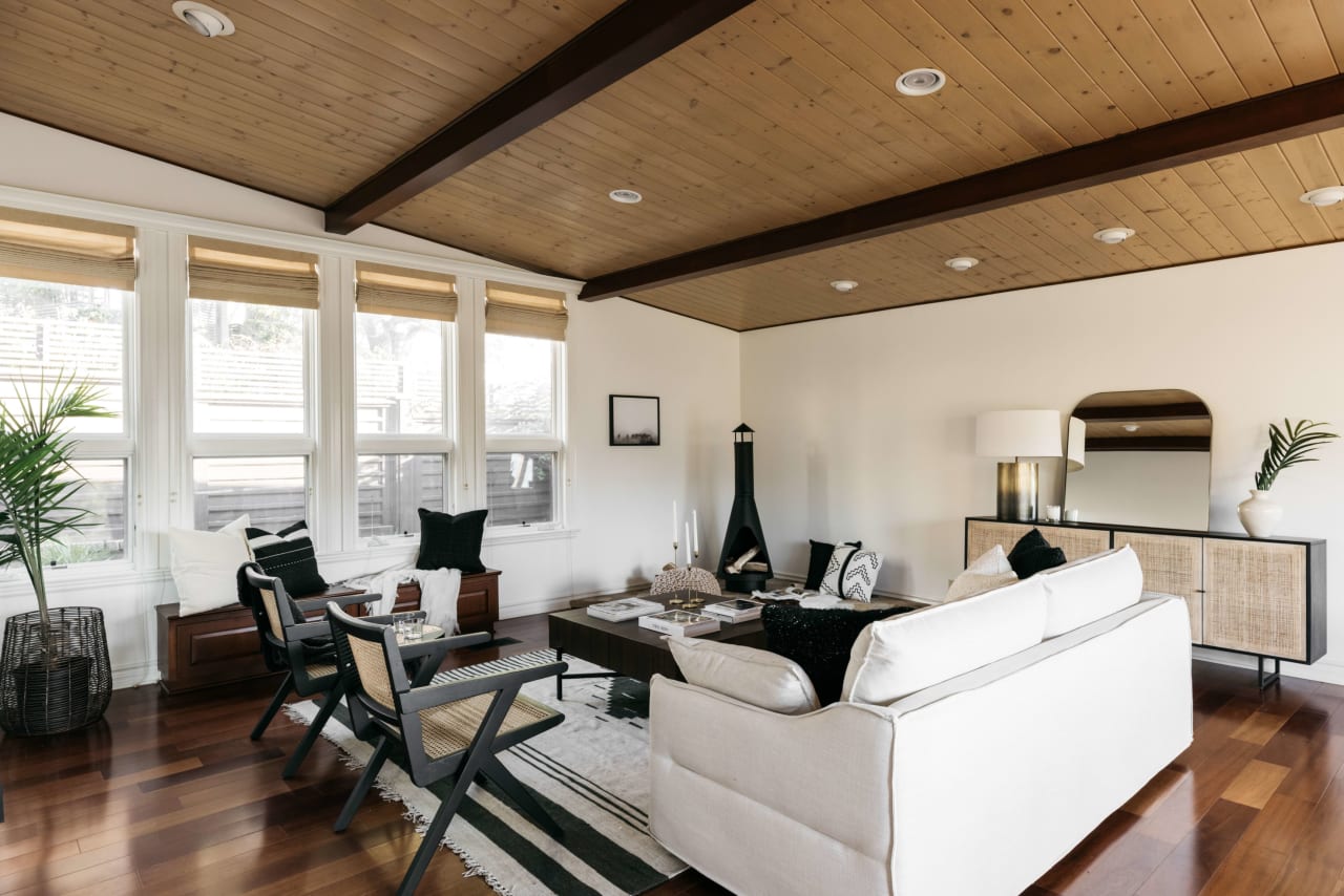 Peaceful Post and Beam in the Los Feliz Oaks