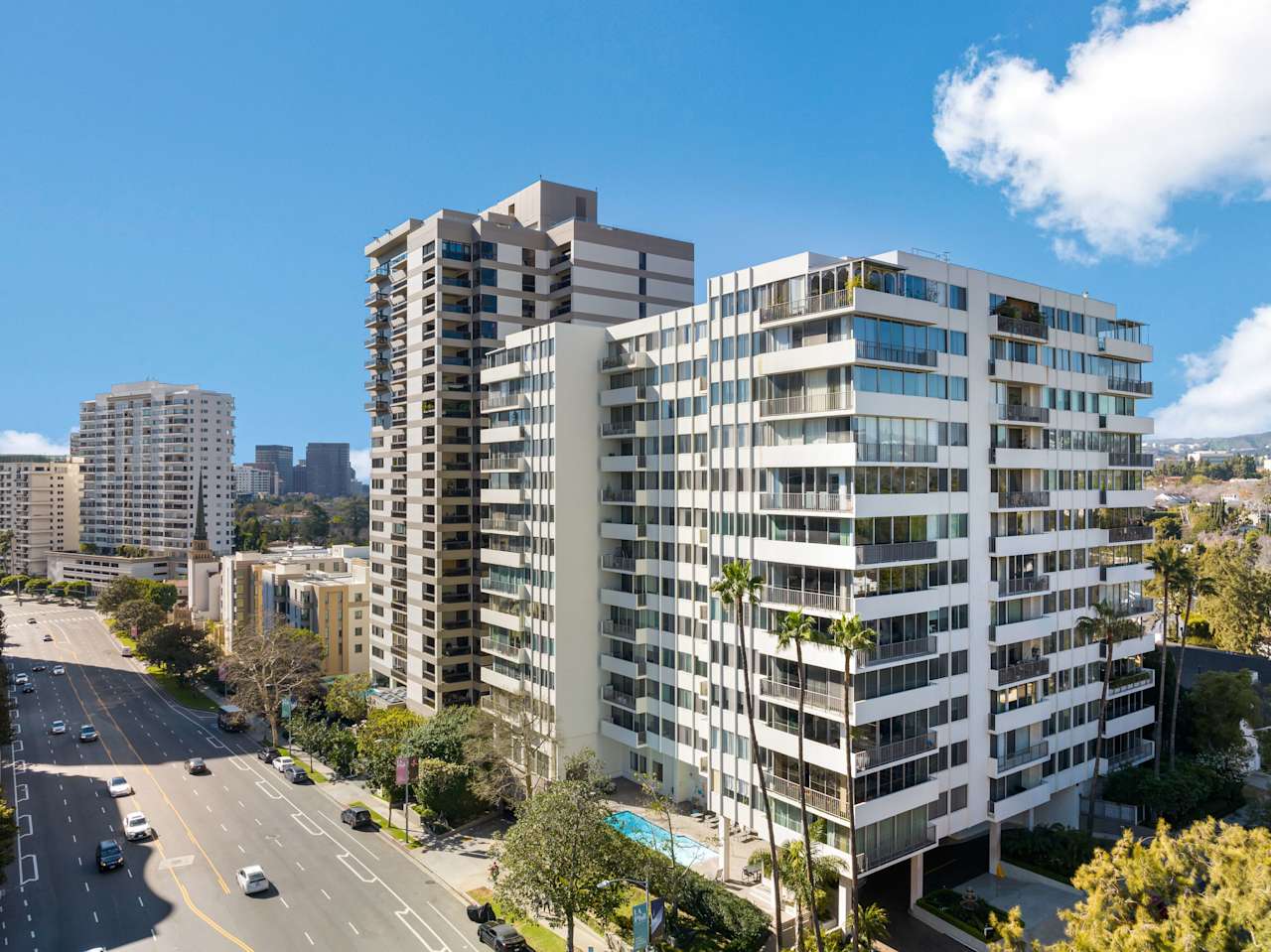 Wilshire Holmby 306 Condos on Wilshire