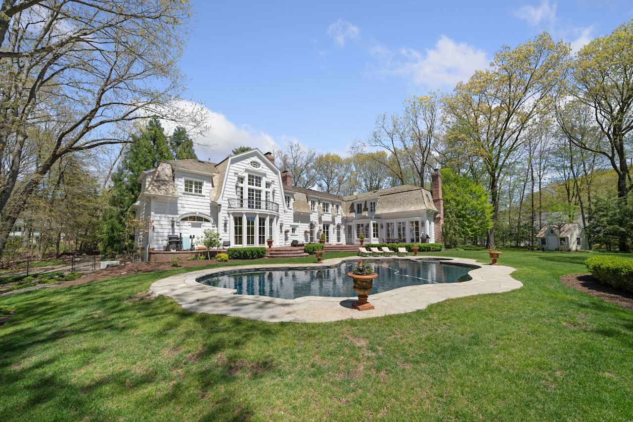 385 Minoma Lane, Franklin Lakes, NJ