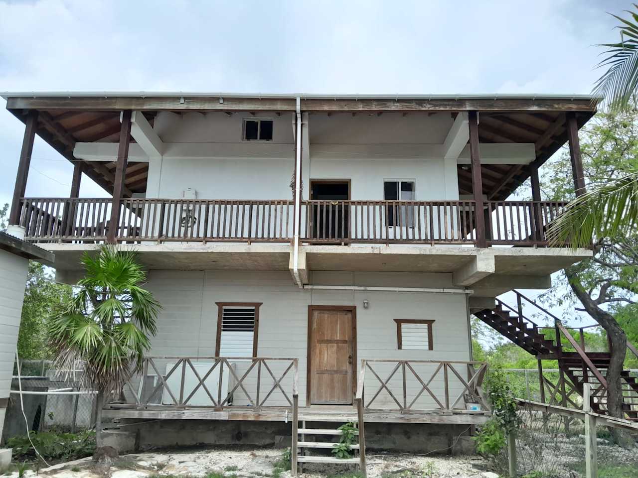 Tropical off-beach, off-grid 2-story home less than half mile to the famous Secret Beach.