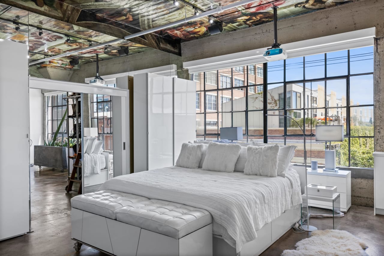 Stunning Double Size Industrial Modern Loft in the Toy Factory