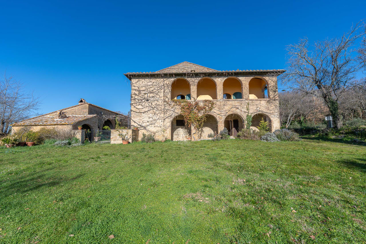 IL CALICE DI FUOCO “Extraordinary Property with Swimming Pool in Val d'Orcia”