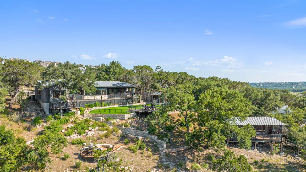 LAKE TRAVIS CABIN Jana Birdwell Austin Real Estate Agent
