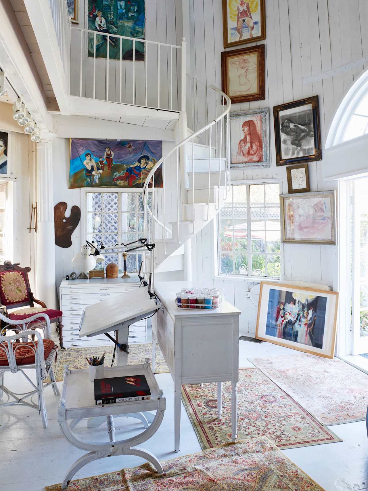 8805 LOOKOUT MOUNTAIN Avenue