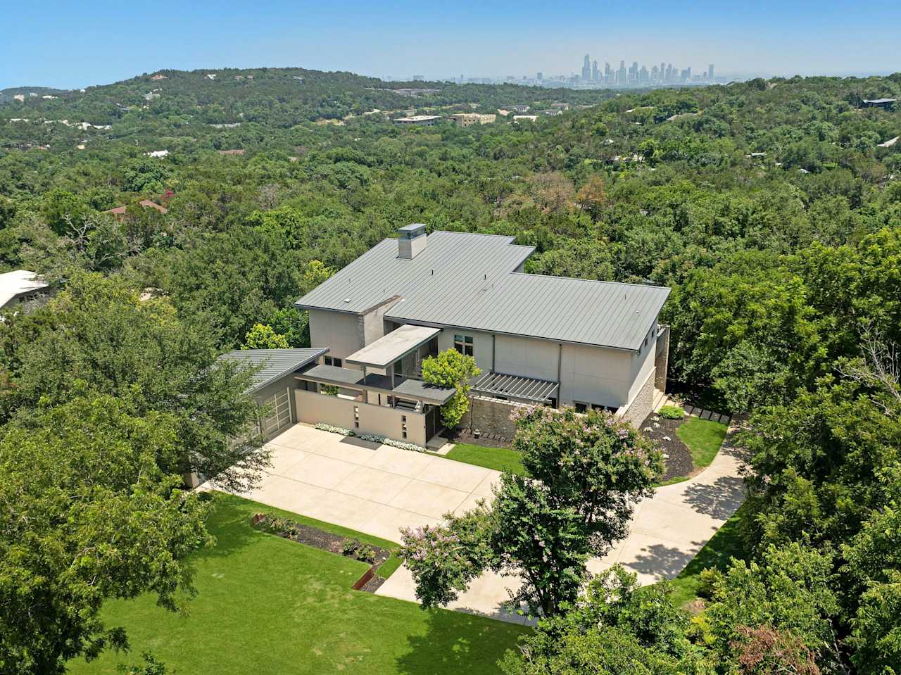 16 Sundown Parkway Modern Masterpiece in Central Westlake