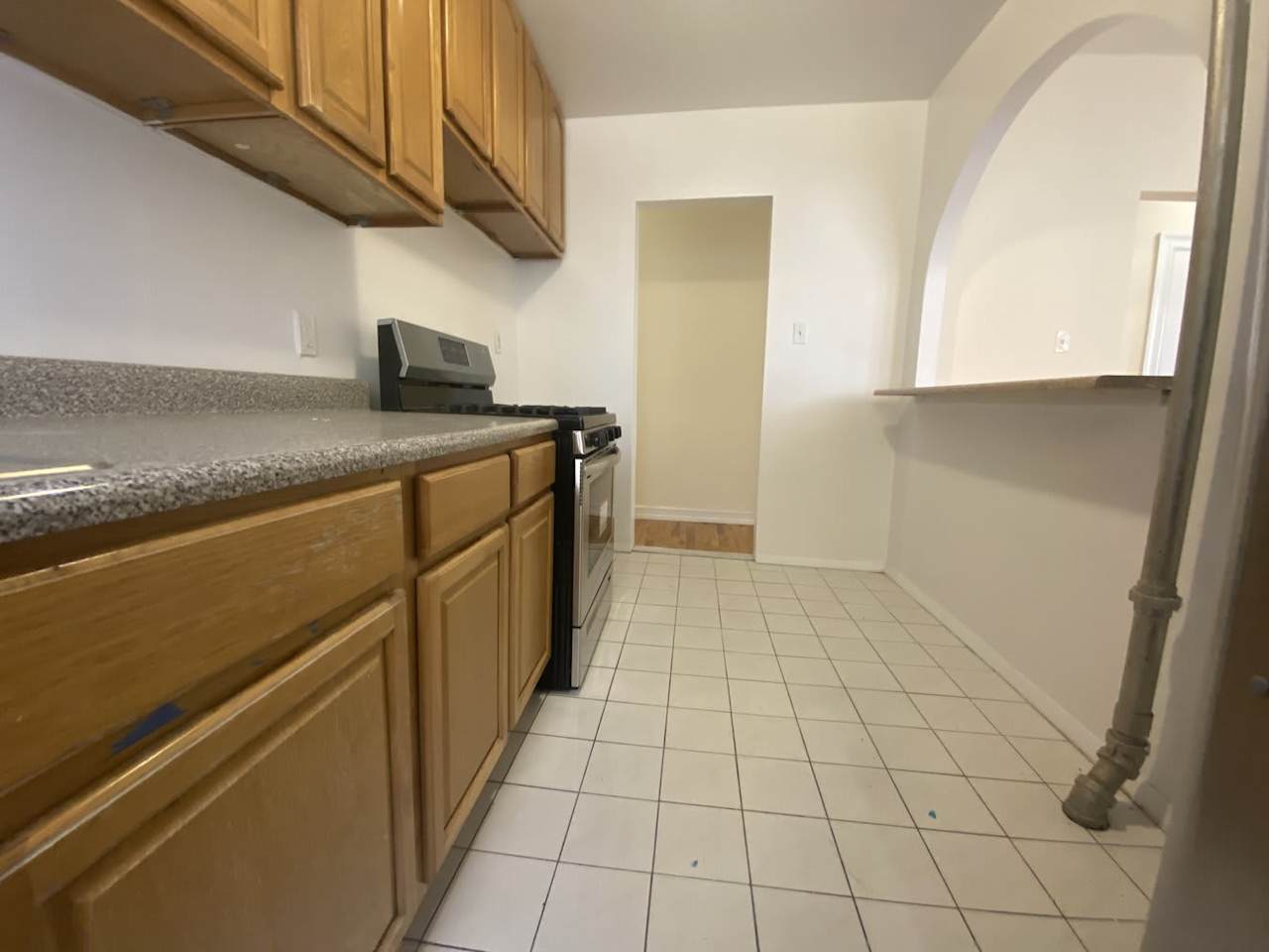 STREET Nicholas AVENUE