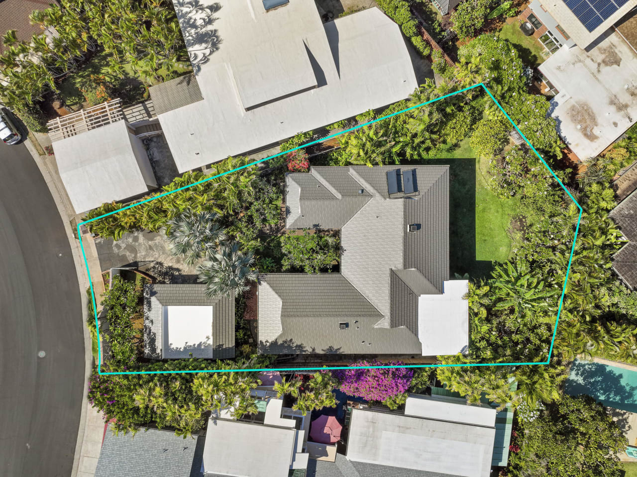 4345 Papu Circle, Honolulu HI 96816