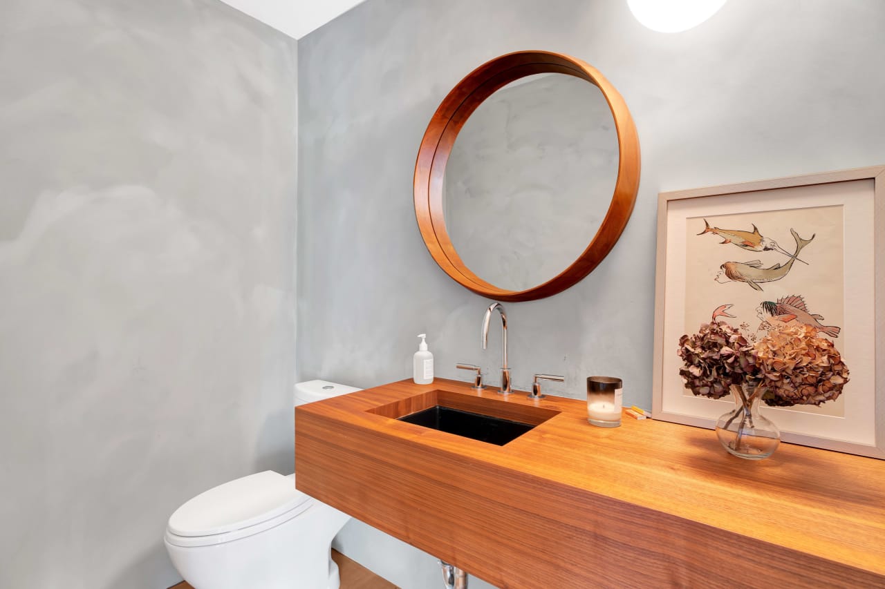 Recently Renovated Sag Harbor Beach House Mala Sander + Team