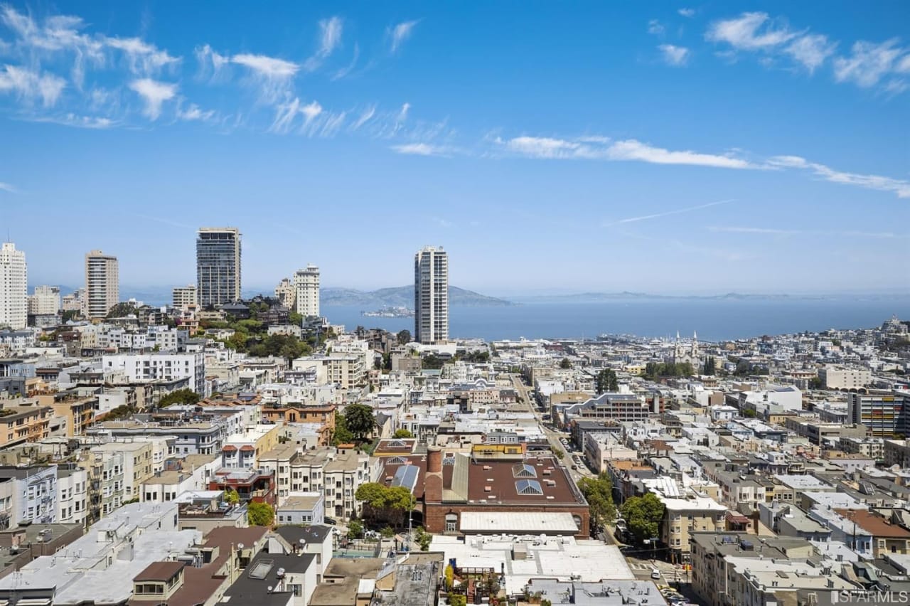 Iconic, Rarely Available Nob Hill Penthouse