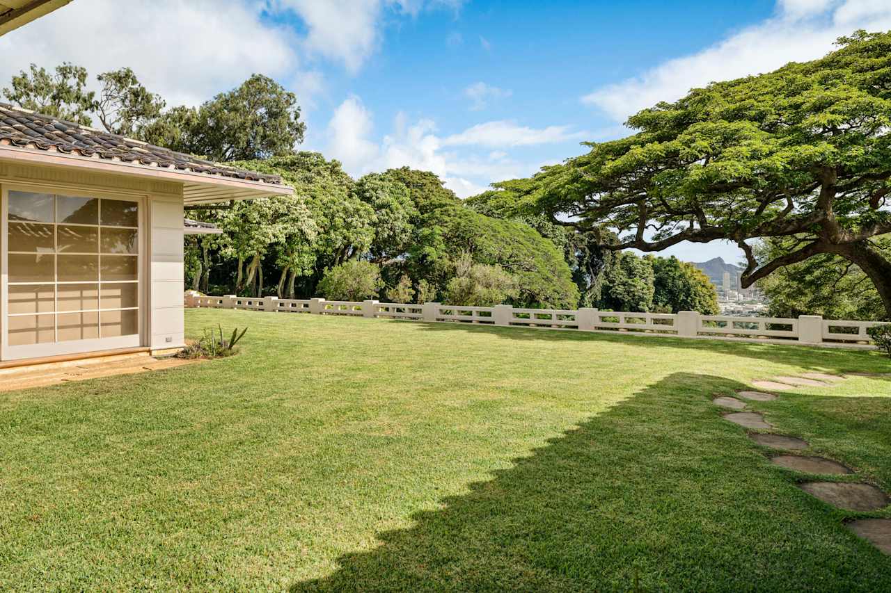 2411 Makiki Heights Drive